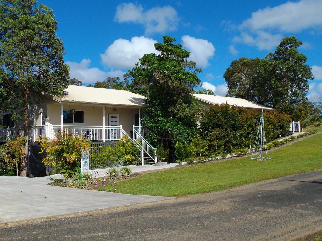 Tinaroo Sunset Retreat Bed & Breakfast Barrine Room photo